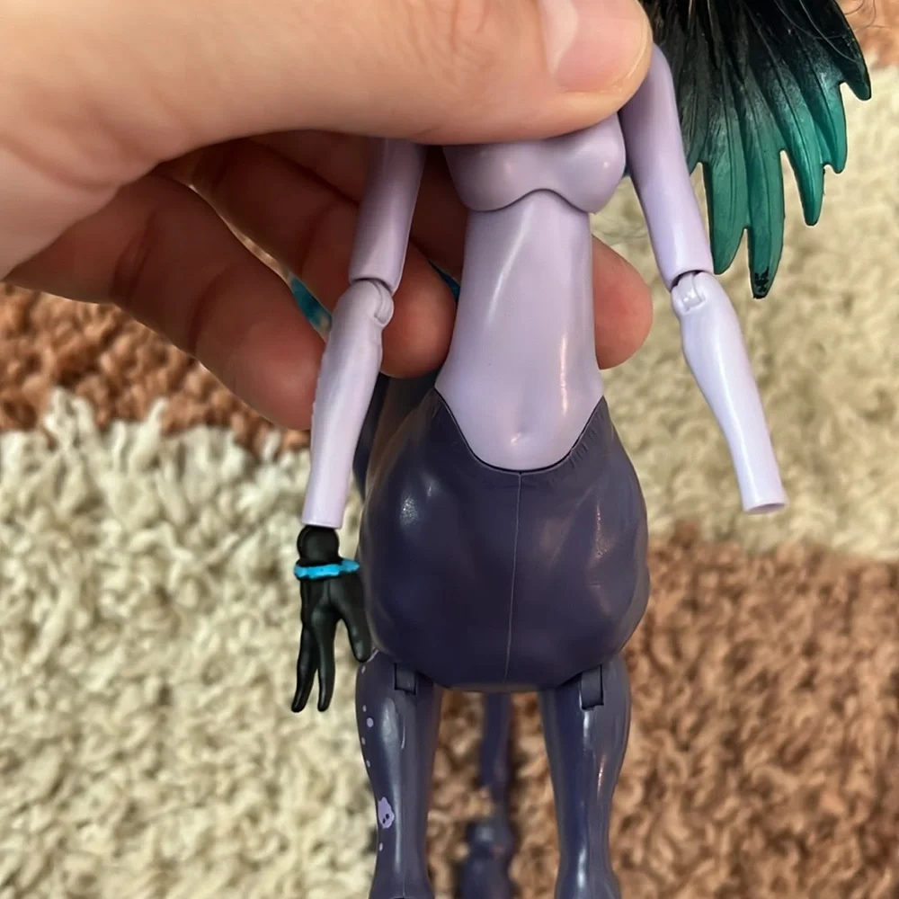 2013 monster high freaky fusions Avea Trotter Missing parts
